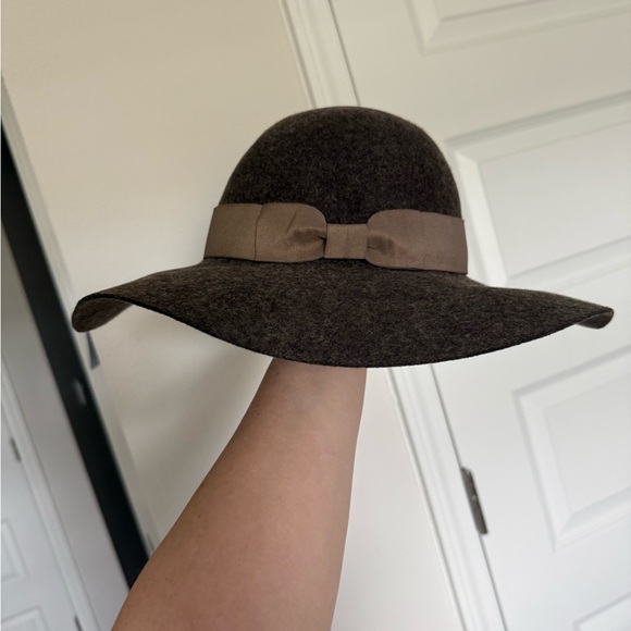 Yellow 108 Accessories - Women’s Yellow 108 Sophisticated 100% Wool Floppy Hat